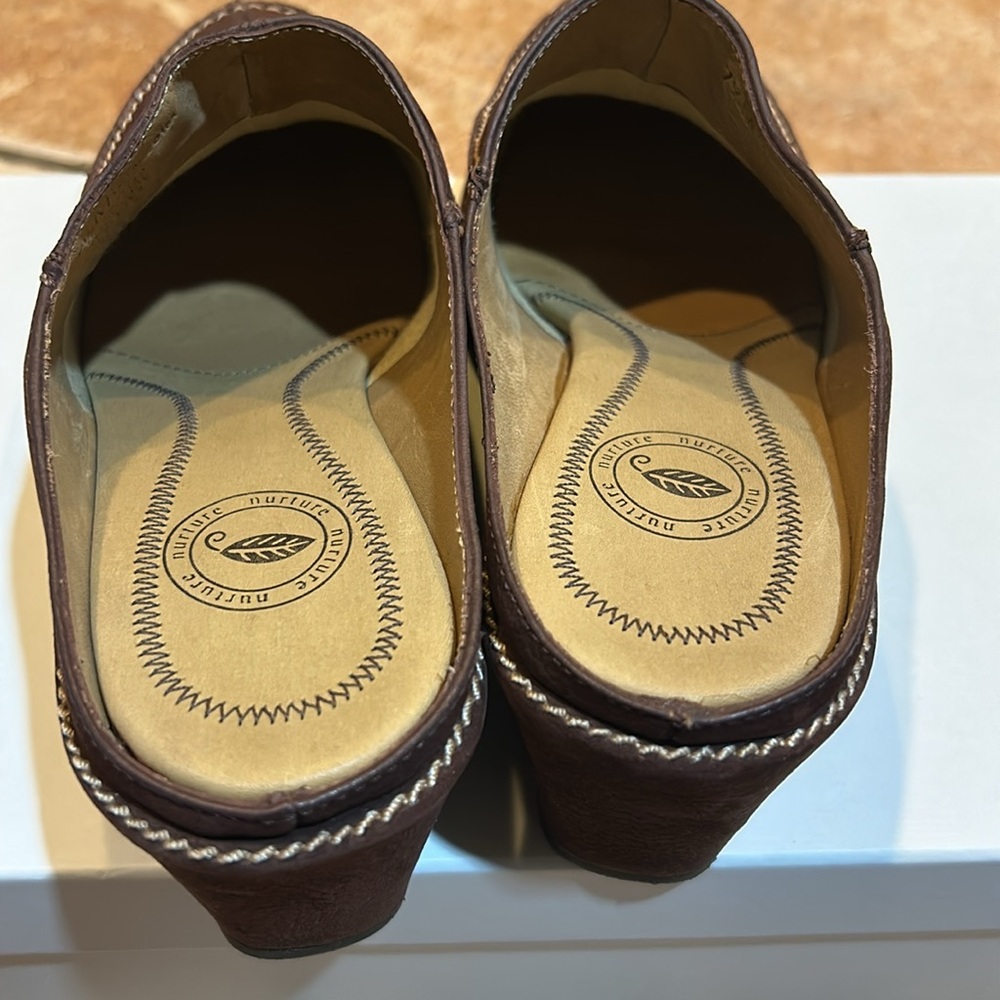 Nurture Voyage Clogs or slip on, Size 7 1/2M, Leather upper, Made in Brazil, NEW - Picture 7 of 11